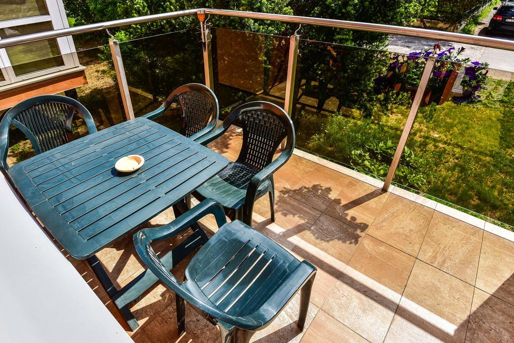Neriesapartment No.3 With Terrace In Centrum بالانغا المظهر الخارجي الصورة