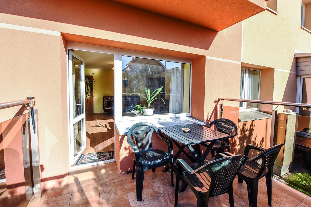 Neriesapartment No.3 With Terrace In Centrum بالانغا المظهر الخارجي الصورة