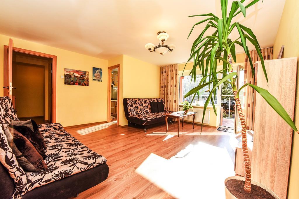 Neriesapartment No.3 With Terrace In Centrum بالانغا المظهر الخارجي الصورة