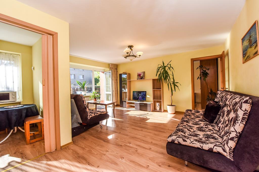 Neriesapartment No.3 With Terrace In Centrum بالانغا المظهر الخارجي الصورة